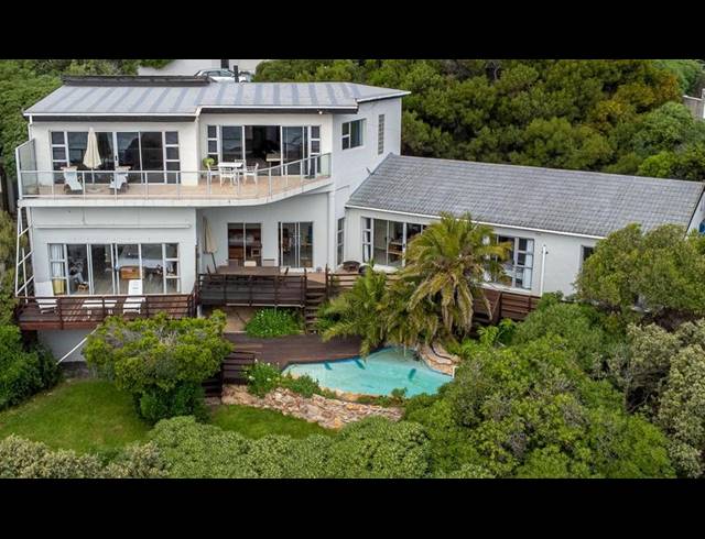 5 BEDROOM HOUSE FOR SALE IN LLANDUDNO